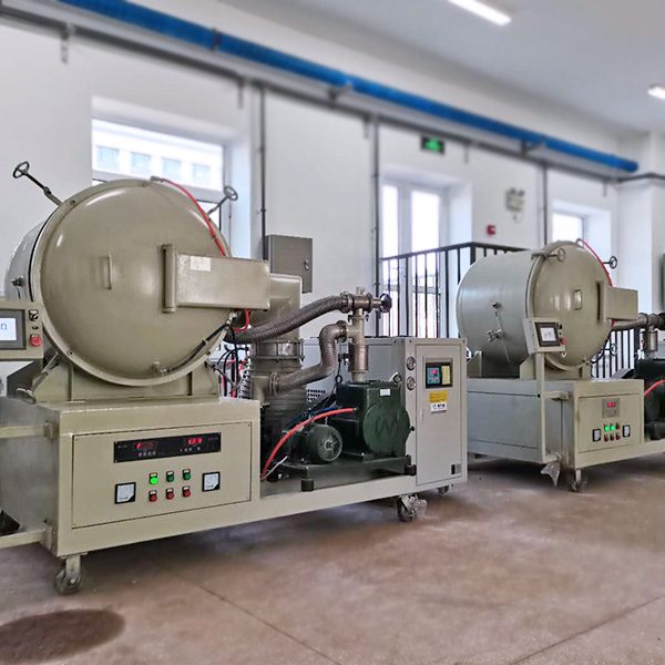 How to maintain a vacuum atmosphere furnace?