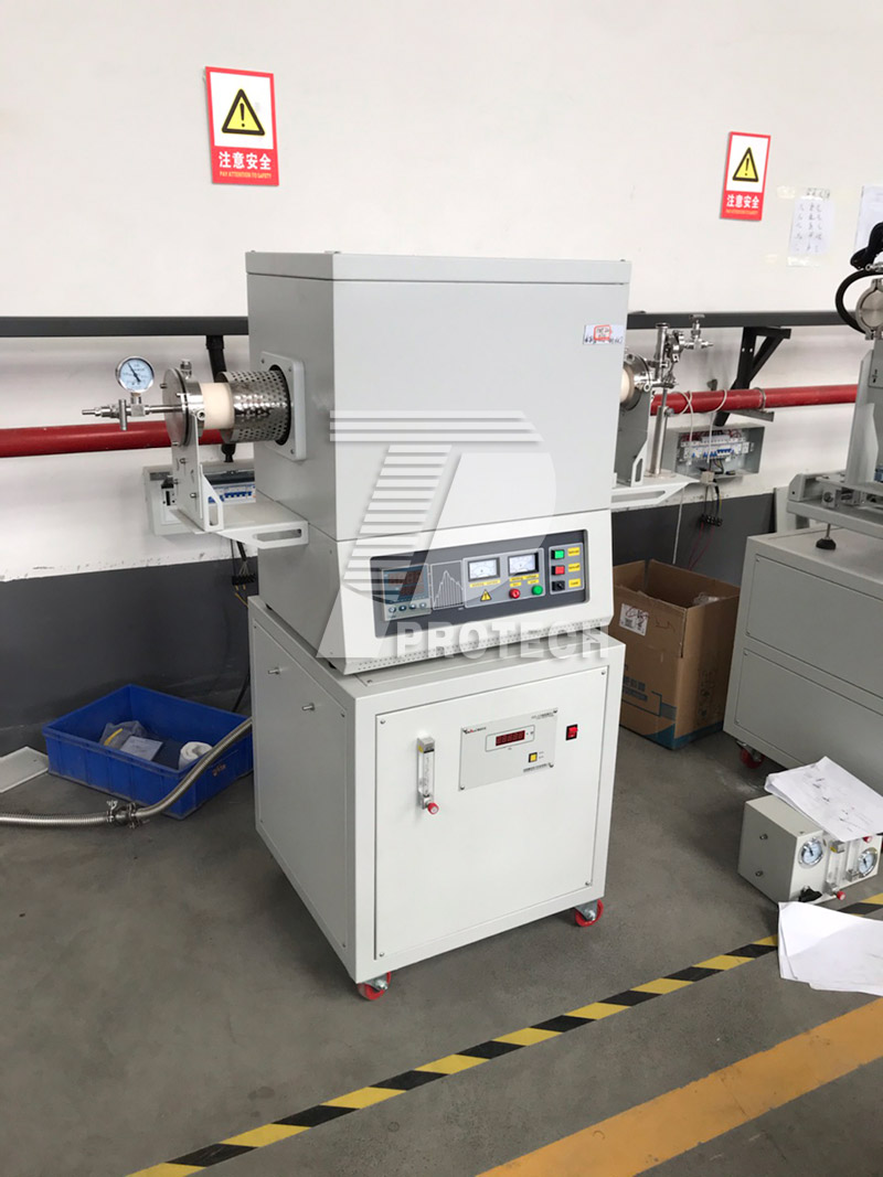 Laboratory vacuum atmosphere tube furnace (click on image to view product details)